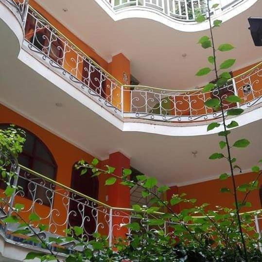 Отель Hospedaje Karol Аякучо Экстерьер фото